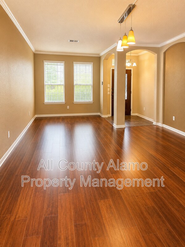 Building Photo - 5565 Saffron Way