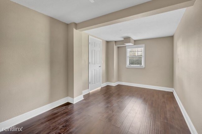 Building Photo - 2 br, 2 bath House - 2035 College St
