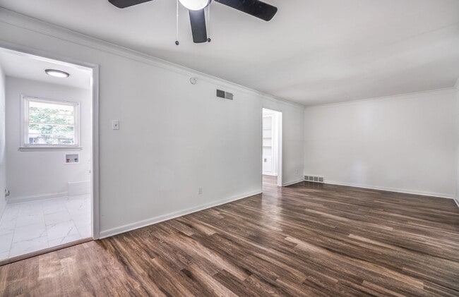 Building Photo - 4903 Quince Rd