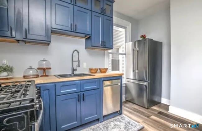 Building Photo - 6 Gilbert Ave