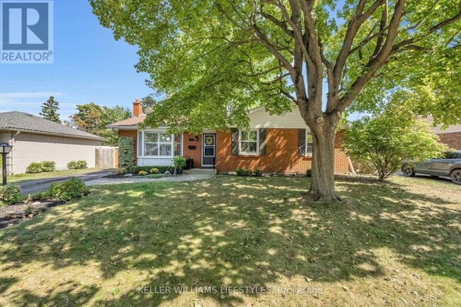 Building Photo - 115 McLean Dr