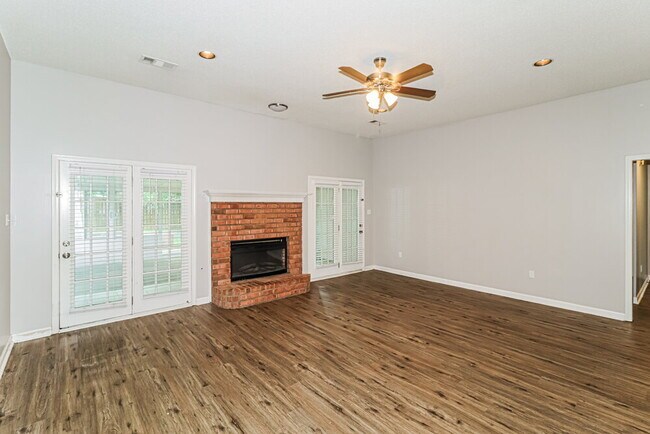 Building Photo - 3742 Dalron Dr