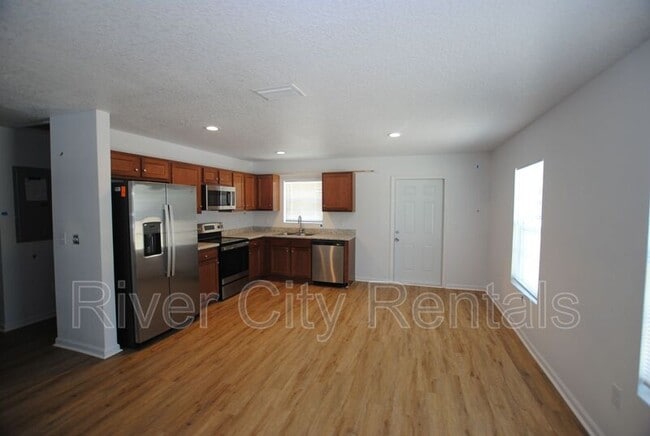 Building Photo - 6253 Magnolia St