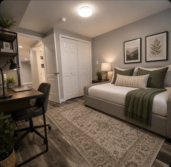 Foto del edificio - "Charming 2-Bed Basement Apartment with Hardwood Floors in Clinton, MD!"