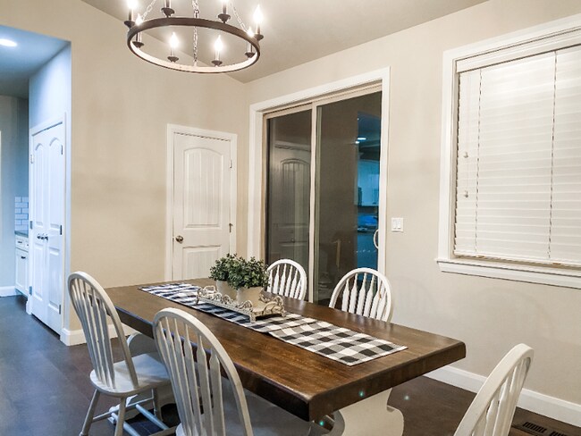 Foto del edificio - 514 N Vandries Way