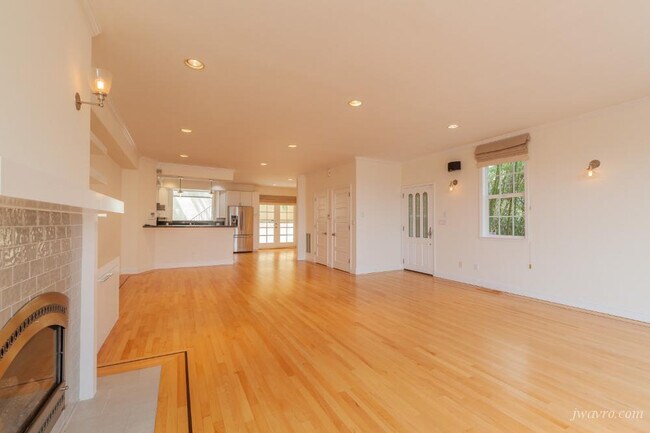 Foto del edificio - 170 Brewster St