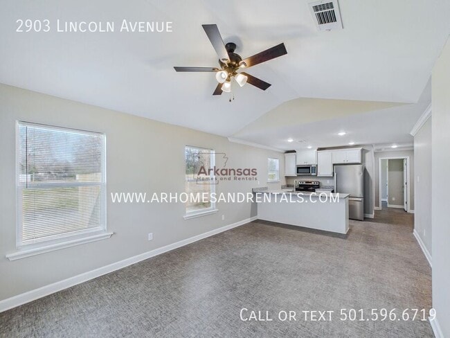 Foto del edificio - 2903 Lincoln Ave