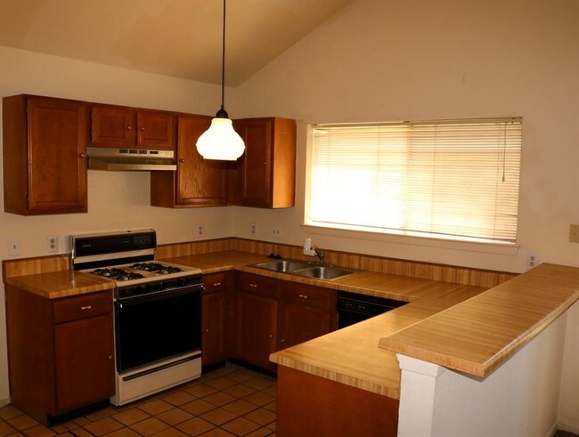 Foto del edificio - 17319 Northchapel St