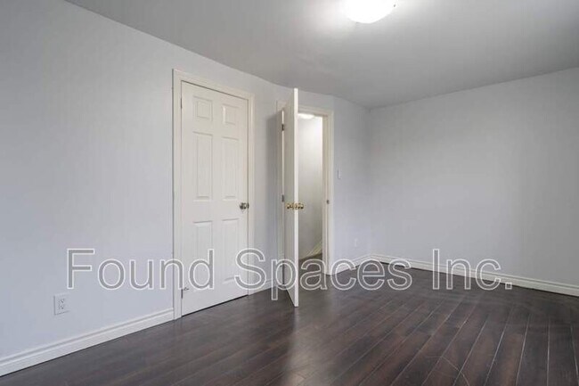Building Photo - 99 Cheever St