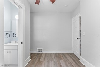 Building Photo - 1349 E 115th St