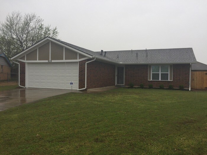 959 Cumberland Mansion Yukon, OK 73099 House for Rent in Yukon, OK