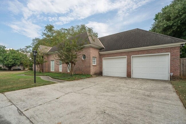 Building Photo - 7384 Pinnacle Point