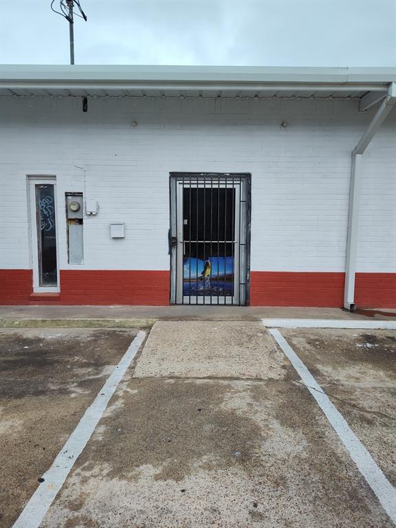 Foto del edificio - 2720 N Main St