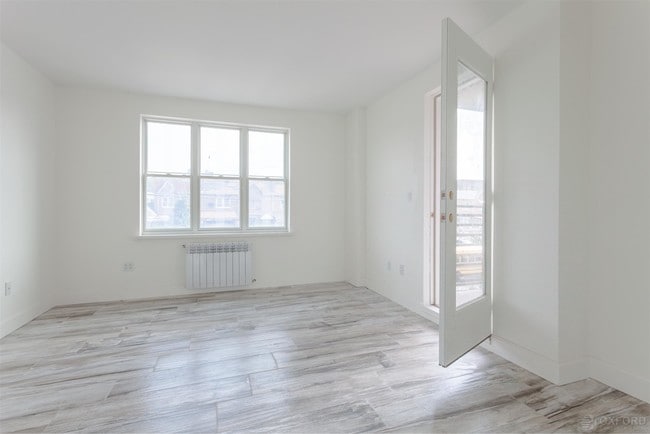 Foto del edificio - 106 Remsen Ave