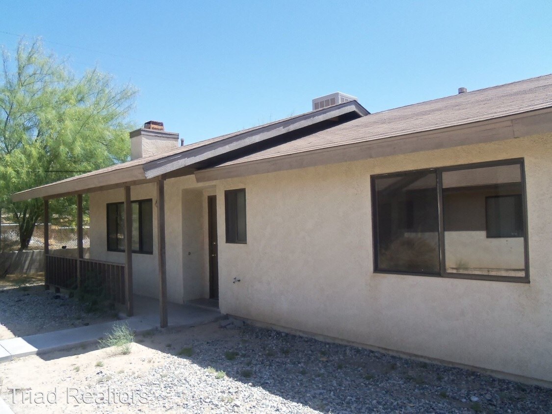 Primary Photo - 73632 Sunnyvale Dr