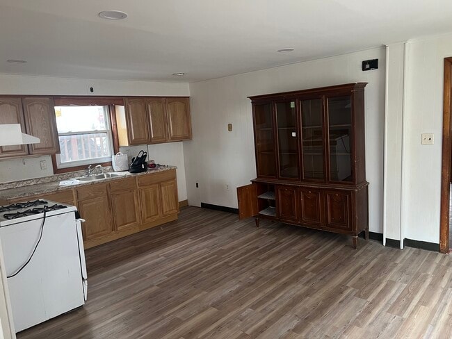 Building Photo - 35 Washington St