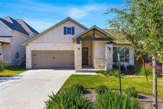 Building Photo - 941 Del Raphael Dr