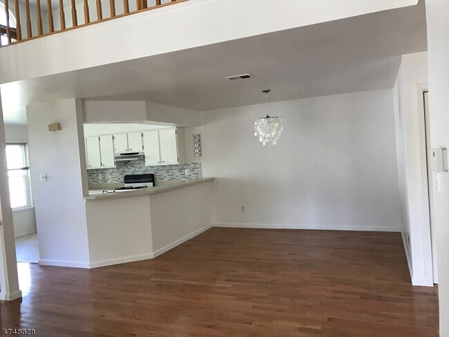 Foto del edificio - 14 Homestead Ln