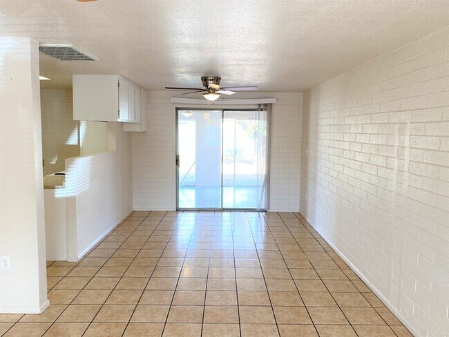 Building Photo - 3BR 2BA West Phoenix Home!