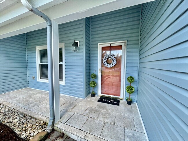Foto del edificio - Fabulous 4-Bedroom Home in Great Neck Mead...