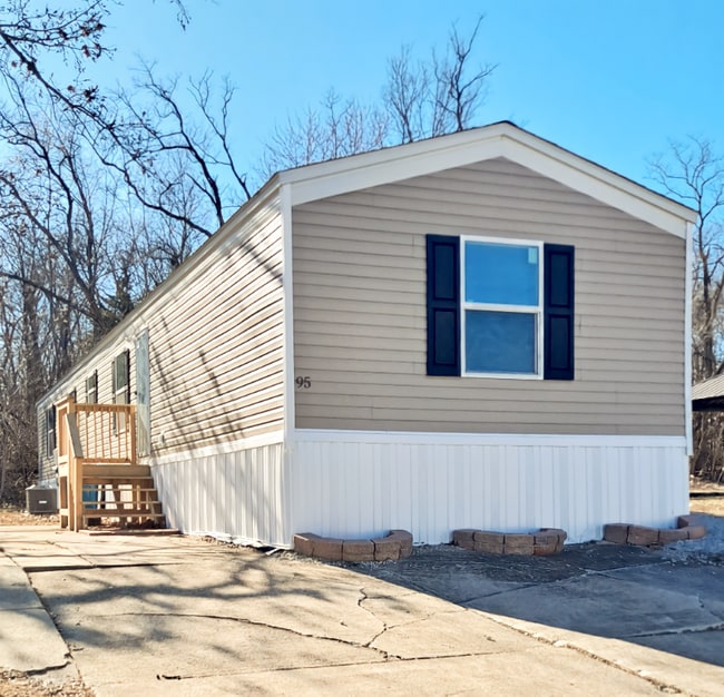 Foto del edificio - 95 Deerwood Park