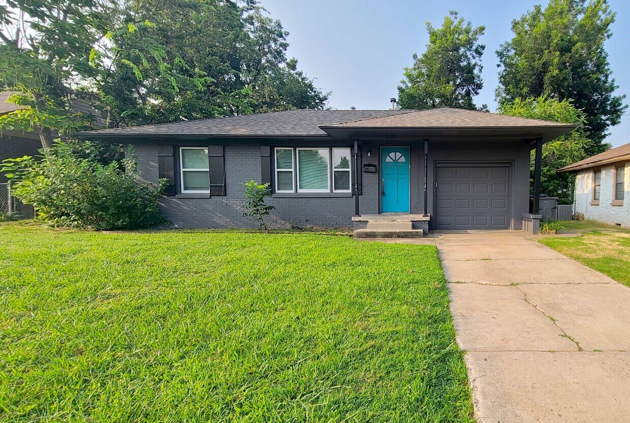 2132 Churchill Pl, The Village, OK 73120 House Rental in The Village