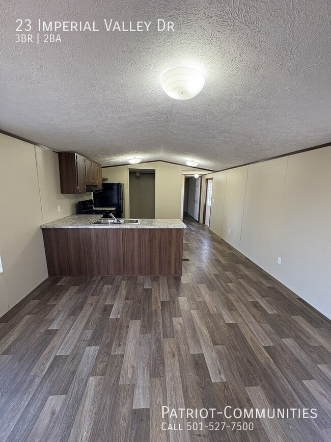 Building Photo - 23 Imperial Valley Dr