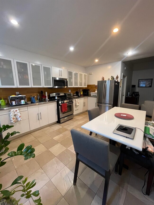 Foto del edificio - 265-267 Cambridge Ave