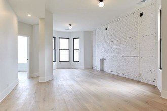 Building Photo - 324 S Racine Ave