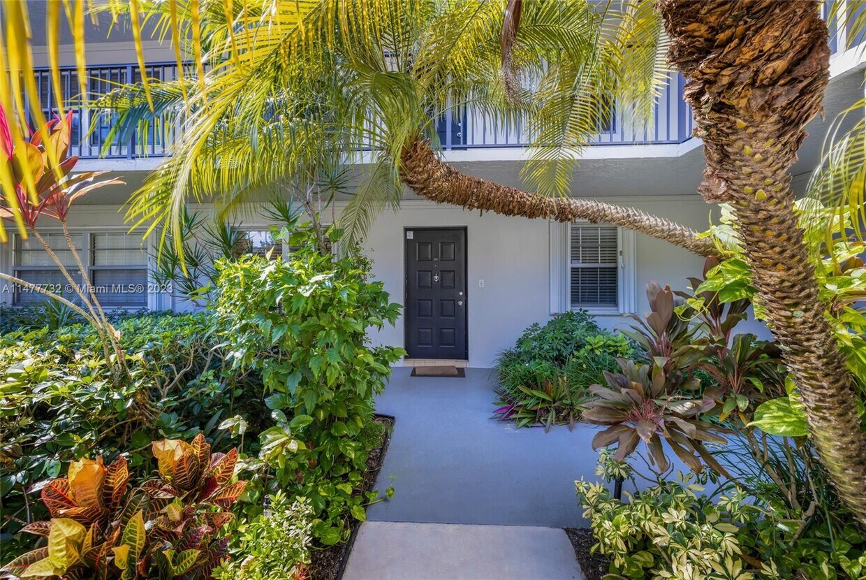 901 W Cypress Ln Unit 102, Pompano Beach, FL 33069 Condo for Rent in