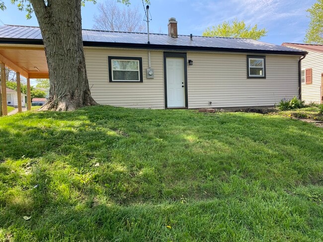 Building Photo - 403 Grace Dr
