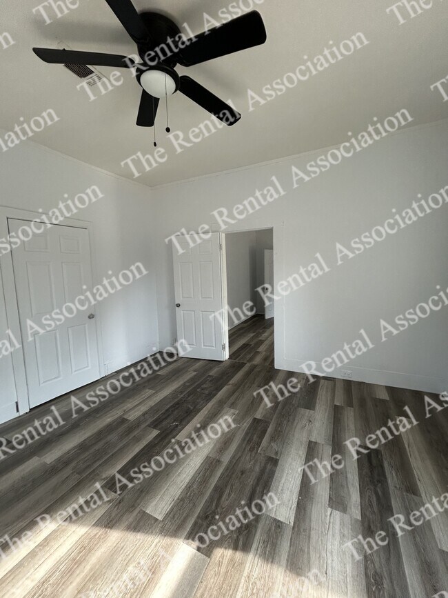 Foto del edificio - 1903 S Grand St