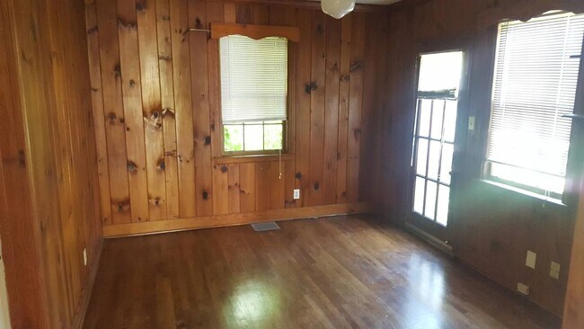 Building Photo - 2334 Redwood Drive
