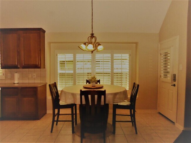 Building Photo - 24107 Northshire Ln
