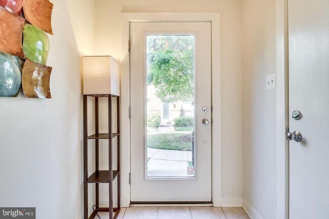 Foto del edificio - 12163 Waveland St