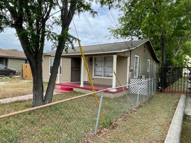 Building Photo - 2 br, 1 bath House - 443 SW 34th St