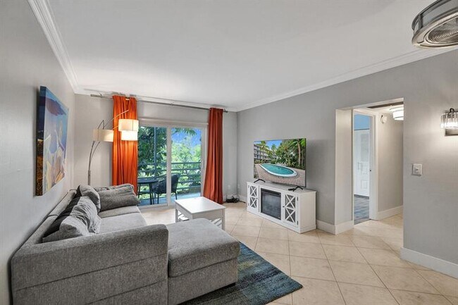 Building Photo - 1407 NE 56th St