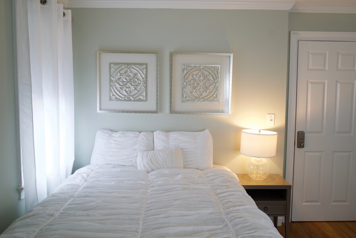 Foto principal - 27 Hopedale St