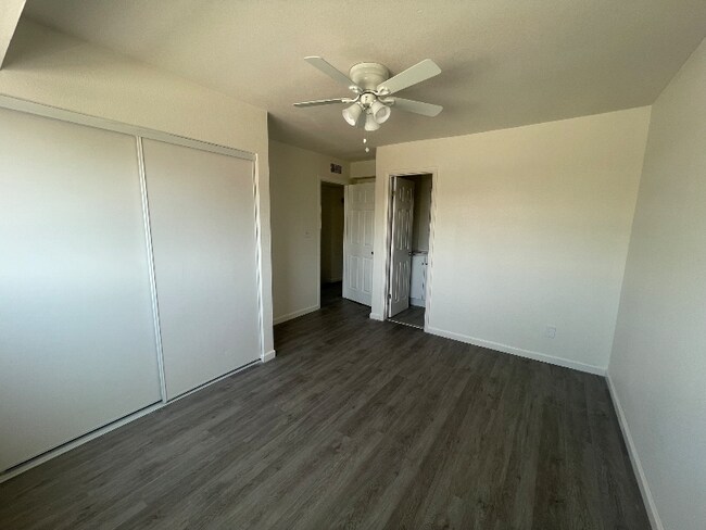 Foto del edificio - 4613 S Mill Ave