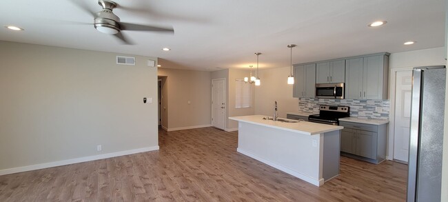 Building Photo - Beautifully complete remodeled single-stor...