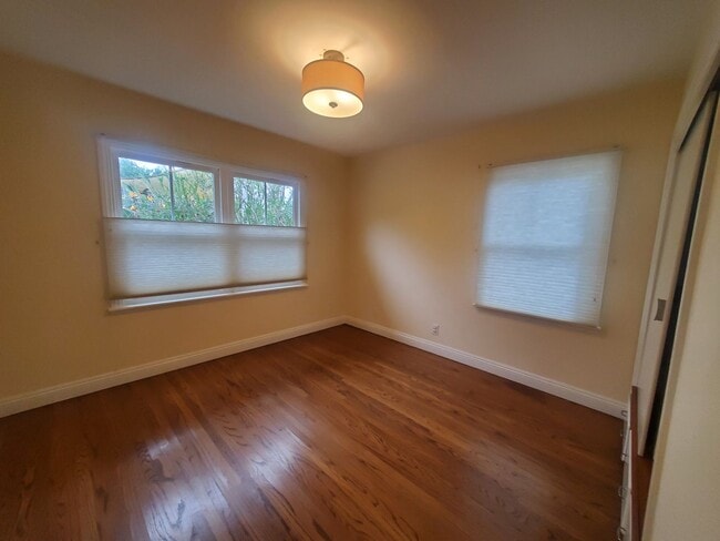 Building Photo - 1206 Drown Ave