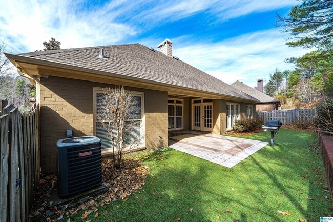 Foto del edificio - 5126 English Turn