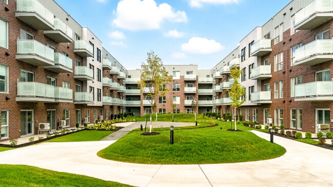 Building Photo - Gardenia