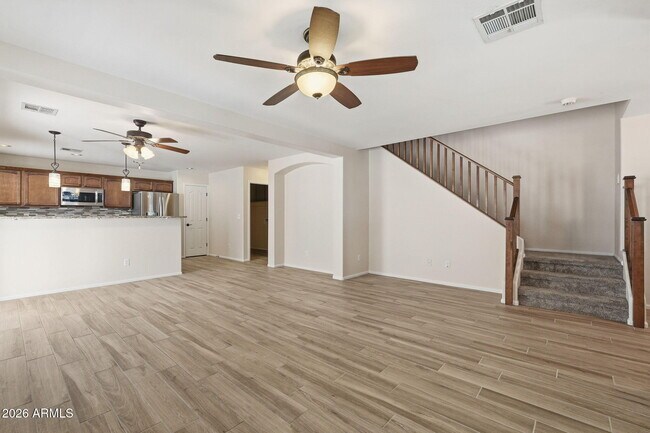 Foto del edificio - 1006 S Deerfield Ln