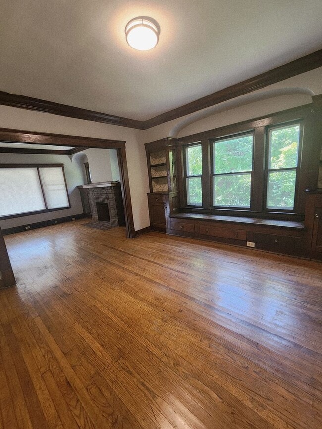 Foto del edificio - 3 BEDROOM 2ND FLOOR FOR RENT - MOVE IN READY!