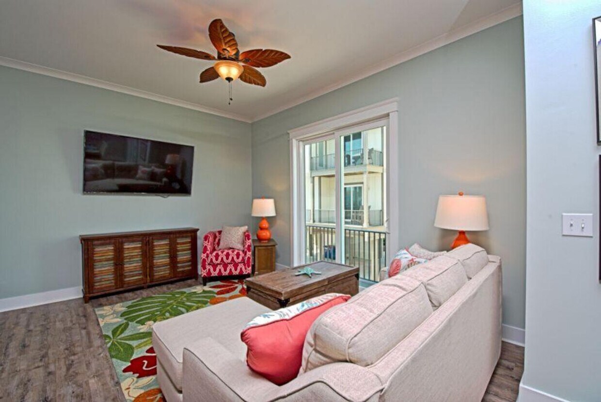Foto principal - 1932 W Beach Blvd
