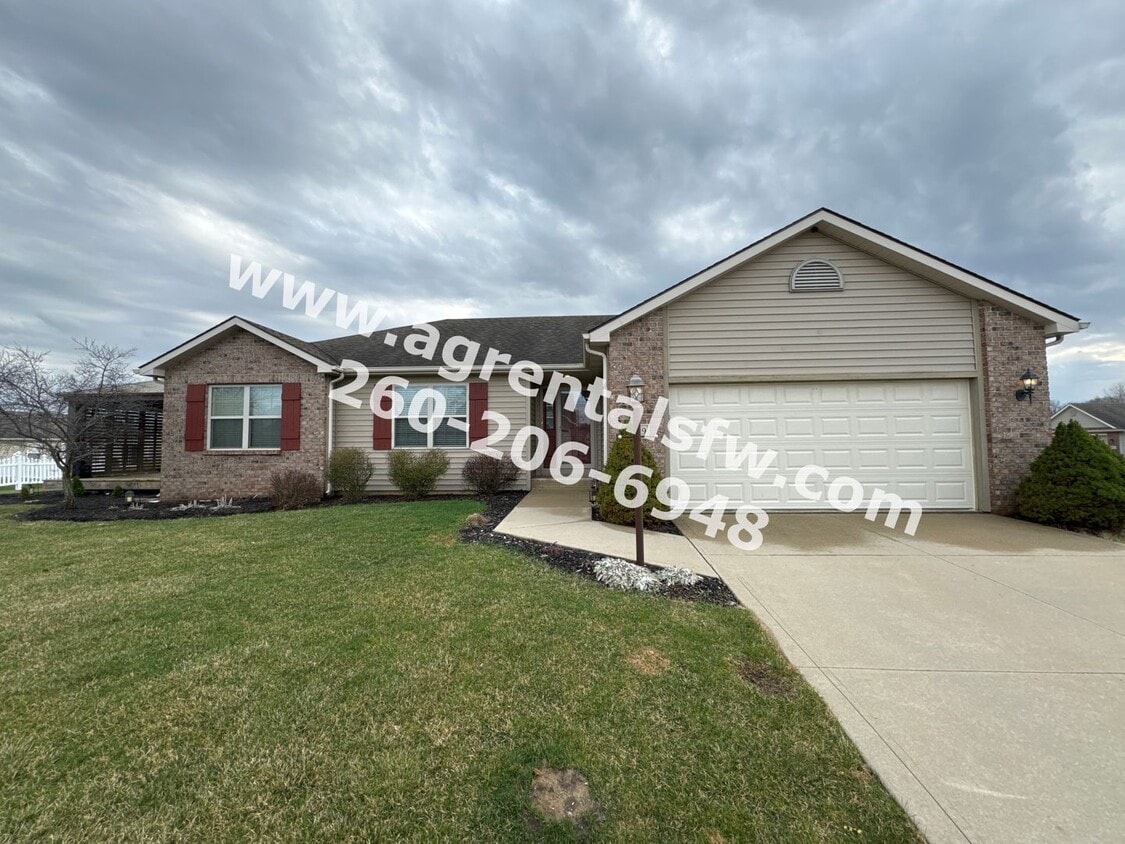 8819 Strathmore Ln, Fort Wayne, IN 46818 House Rental in Fort Wayne