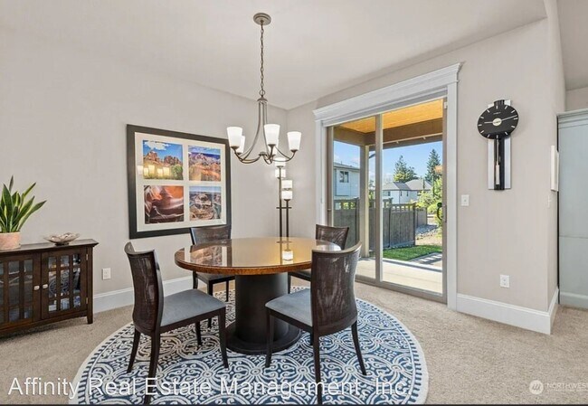 Foto del edificio - 4 br, 3 bath House - 2616 20th Ave SW