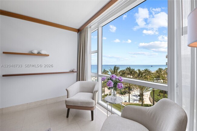 Foto del edificio - 6801 Collins Ave
