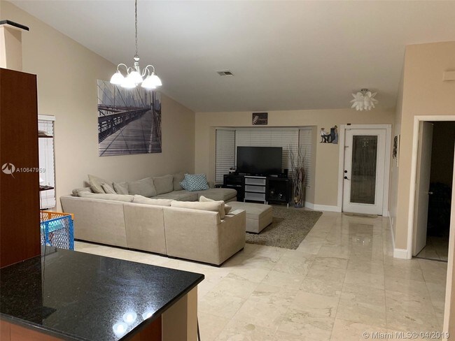 Foto del edificio - 11400 NW 23rd St